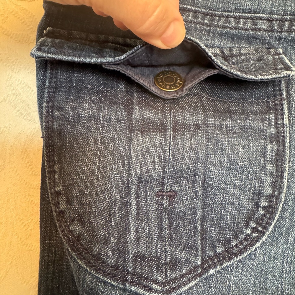 Mid Rise Bermuda Shorts - Picture 6 of 7